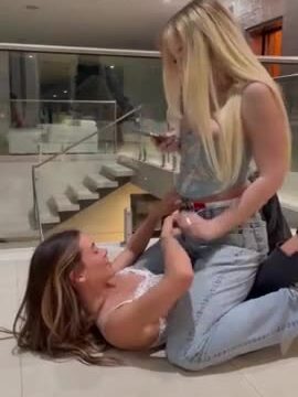 Tana Mongeau!!! Lesbian kissing – New video OLF leakd