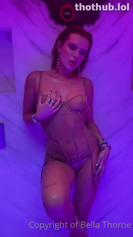 BellaThorne – Nude show on bed…