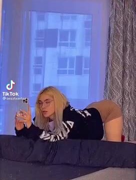 Bez Talanta nude big ass…