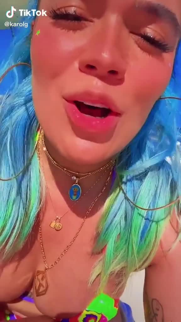 Karol G – Hi babe…