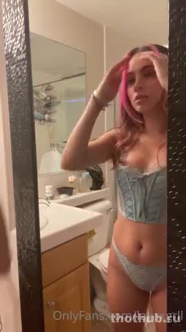 Lavaxgrll in bathroom…