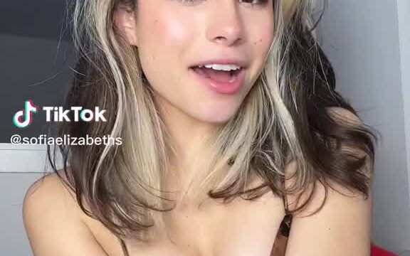 Sofia Elizabeth sexy on bed video leak