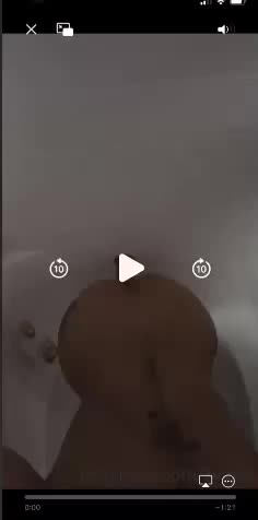 Fwtina riding dildo in bathub video