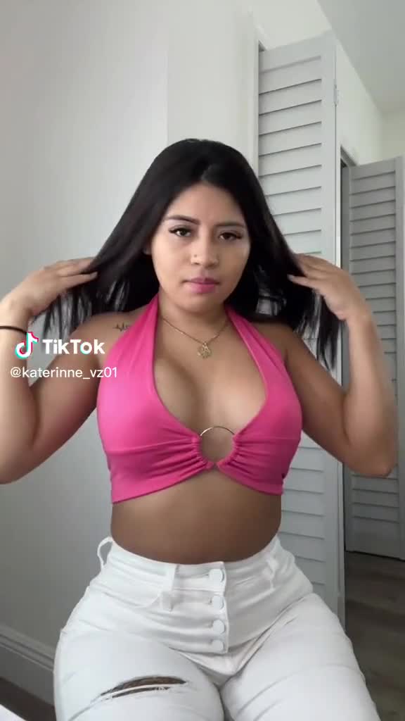 Katerinevz01 sexy in bedroom