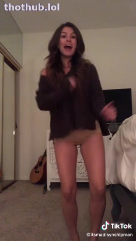Madisyn Shipman – Hot sexy in bedroom…