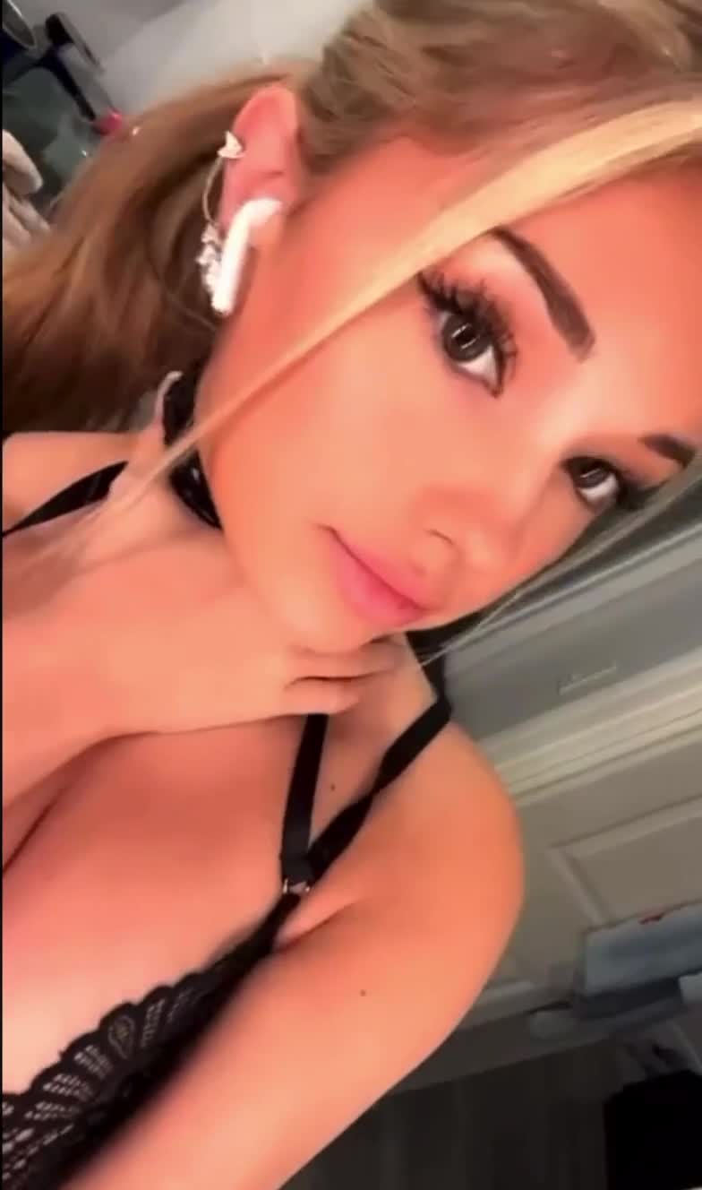 Breckie Hill in black lingerie – New onlyfans leaked video fucking so hot