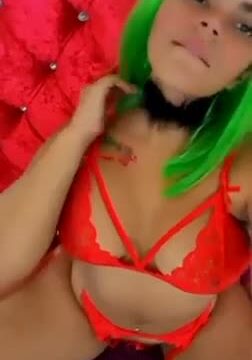 Lapoderosa69 – Sexy on bed