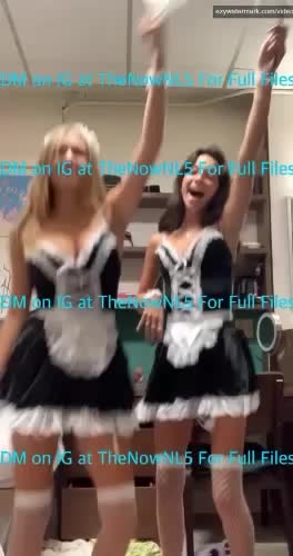 Breckie hill sexy show erotic body with her friend!!! New trending video leak