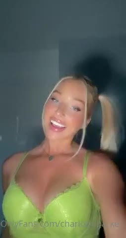 Charlotte Parkes – Sexy in lingerie!!!
