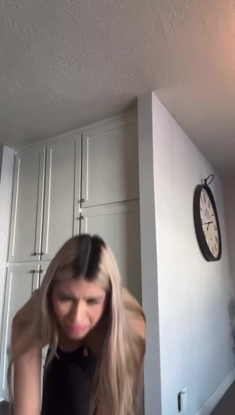 Gialover0 naked nipples so hot!!!