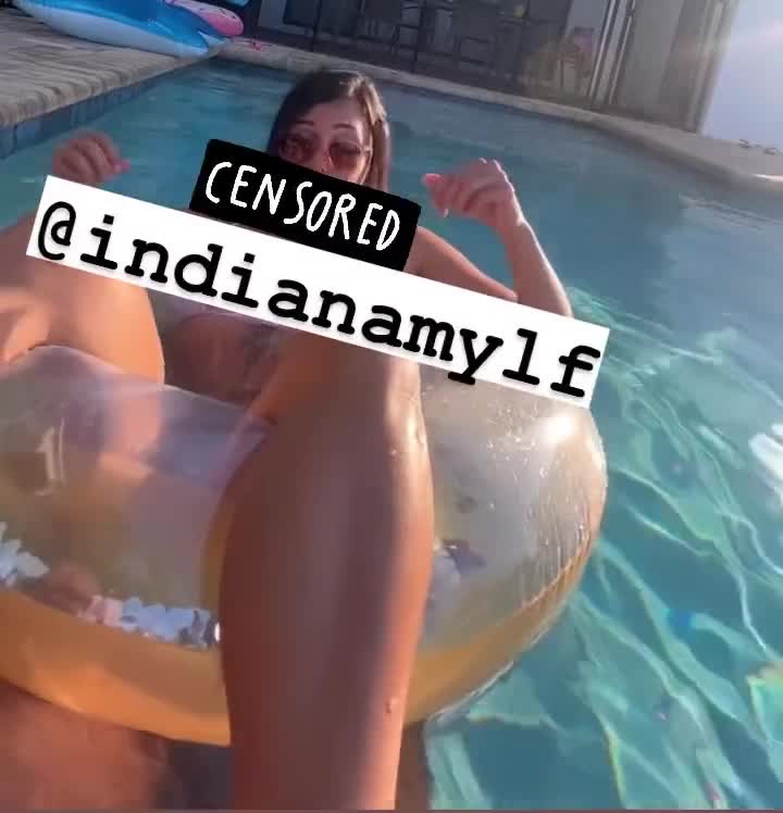 Indiana Mylf new pool sex with her BF!!! So hot