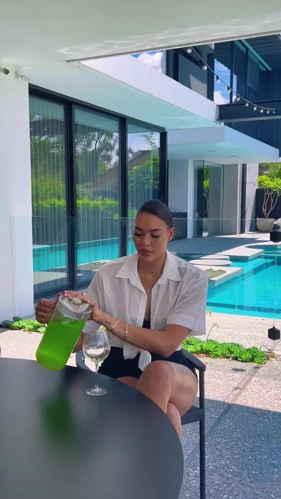 Liz Cambage new sexy video!!
