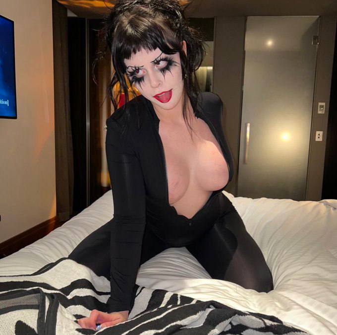 Bar6ie6/6ar6ie6 naked show big boobs on bed leaked video
