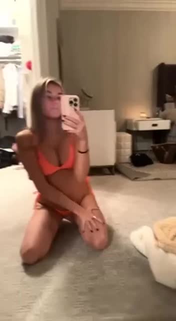 Breckie hill – Nude show with mirro!!! Hot video trending Onlyfans leaked