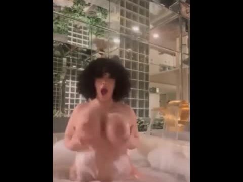Meldadel – Nude shower in bathub!!! So hot