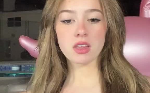 Sierra Cabot – Sexy in the pool!!! So hot