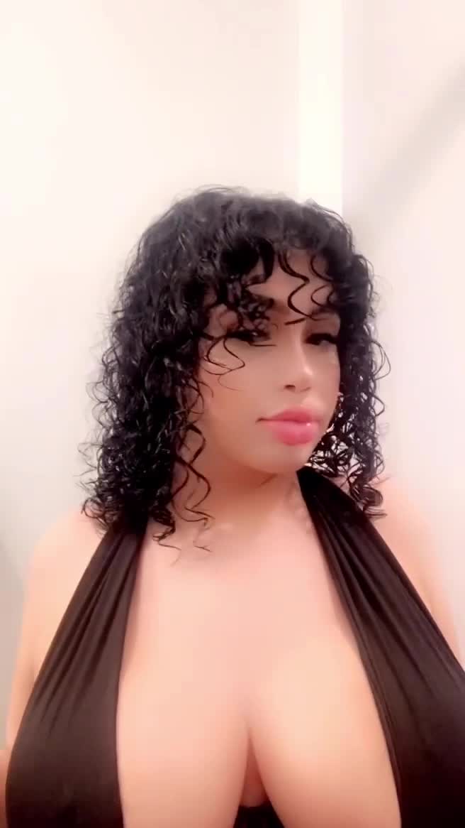 Meldadel sexy show huge boobs!!! New Onlyfans video leaked