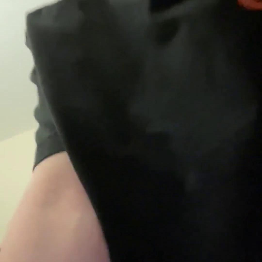 STPeach Freshly Shaved Pussy Fansly Video Leaked