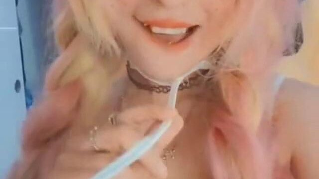 Hannah Owo Sexy Leash Tease Onlyfans Video Leaked