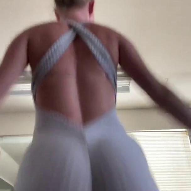 STPeach Gym Instructor Asshole Pussy Fansly Video Leaked