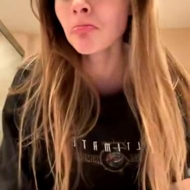 Megnutt02 Sexy Selfie Striptease Onlyfans Video Leaked