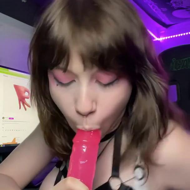 Touki00 Lingerie Dildo Blowjob Video Leaked