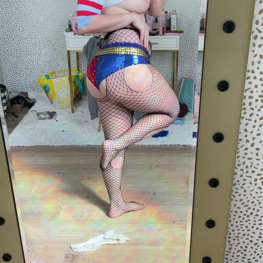 Meg Turney Nude Harley Quinn Video Leaked