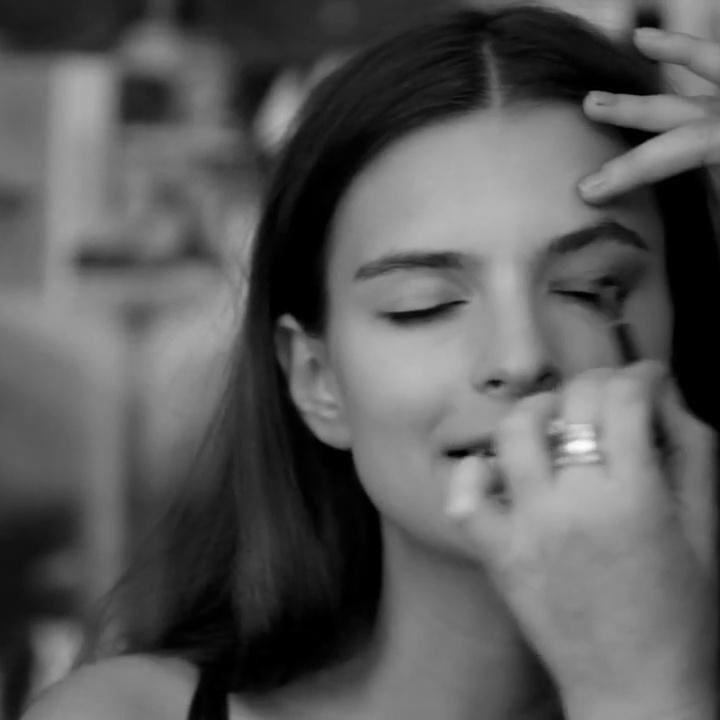 Emily Ratajkowski Nude Treats Photoshoot Video Leaked