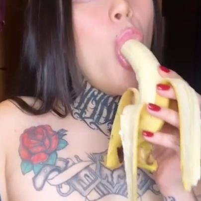 Yoursuccub leaked Banana Sucking Onlyfans Video