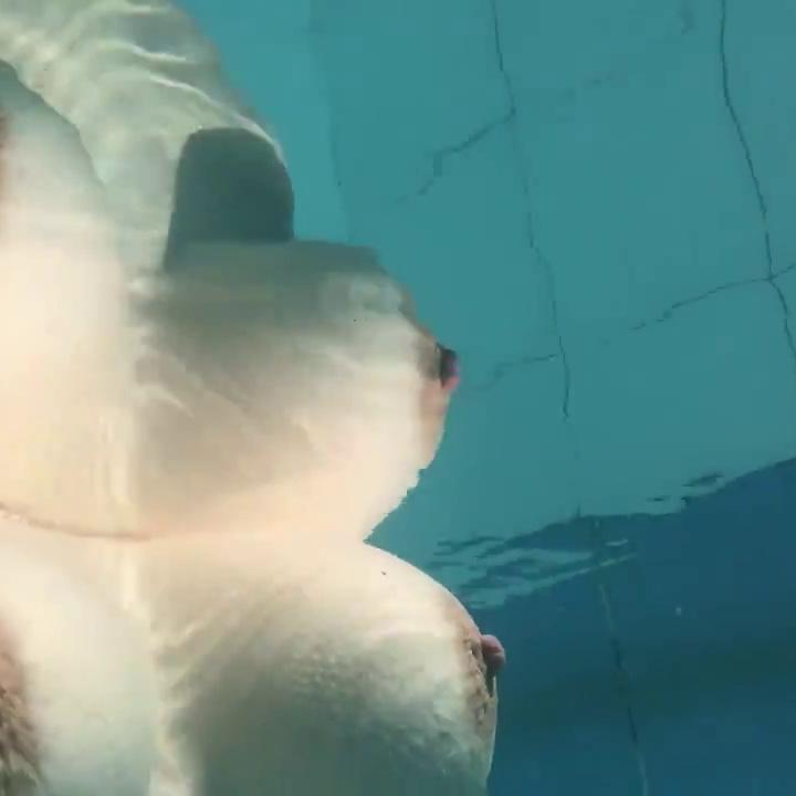 Lilliasright Nude in Pool Video Leaked