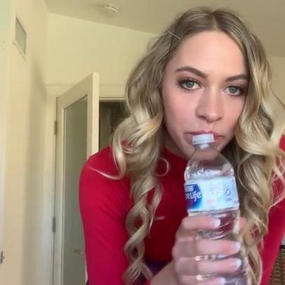 Khloe Kapri Teasing Onlyfans Porn Video