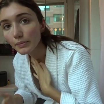 Jennifer Maxwell Accidental Nipple Slip Video
