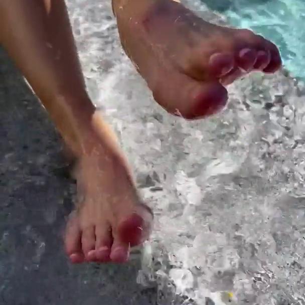 Natalie Roush Wet Feet Poolside PPV Onlyfans Set Leaked