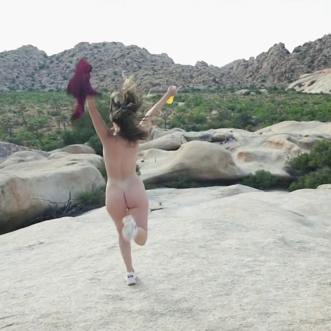 Lauren Summer Outdoor Strip Naked Onlyfans Video Leaked