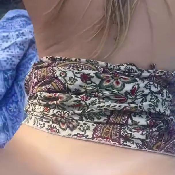 Elle Knox Outdoor Jungle Sextape Onlyfans Video Leaked