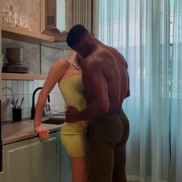 Frances Bentley Nude Kitchen Cunnilingus Onlyfans Video Leaked