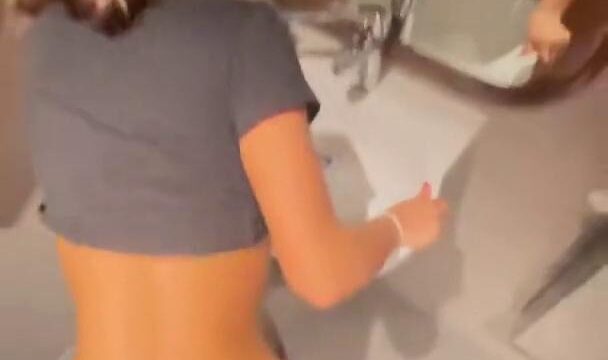 Gracewearslace Pov Airport Bathroom Sex Onlyfans Video Leaked