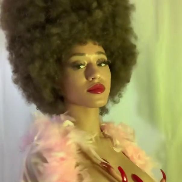 Stormi Maya Nude Tits Tease Onlyfans Video Leaked